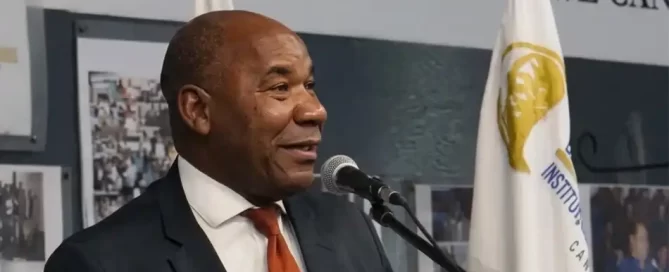 José Vicente toma posse na Cadeira nº 39 da Academia Paulista de Educação